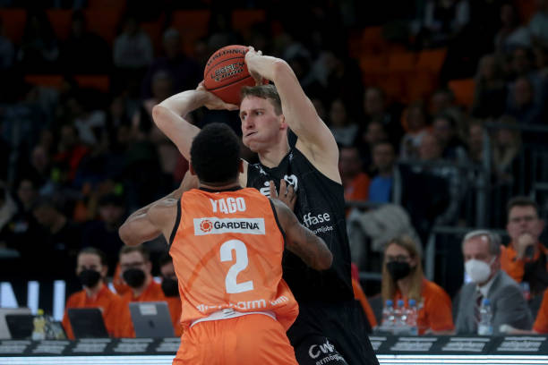 [NBA]申京24+15 火箭战胜公牛.