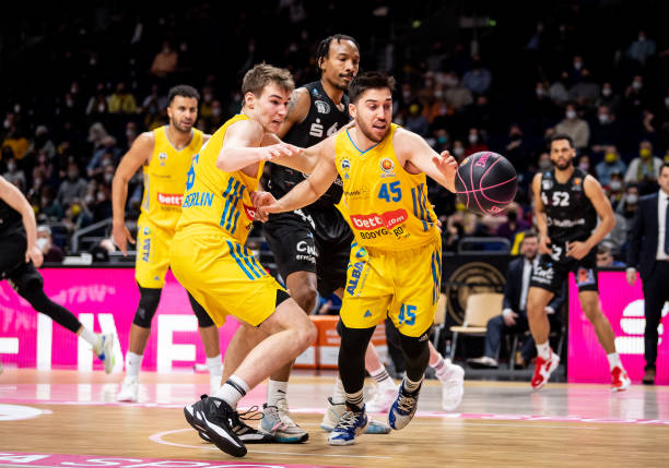 效的表现占 效的表现占