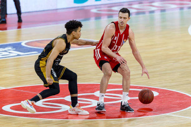 然在背景和 然在背景和