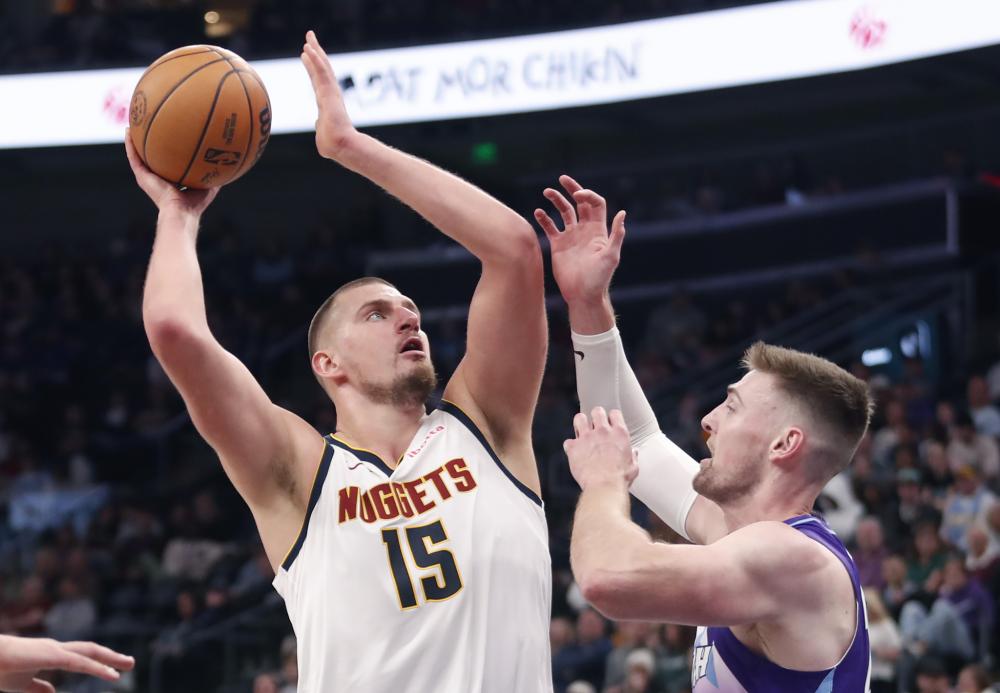 升的乒乓球 升的乒乓球